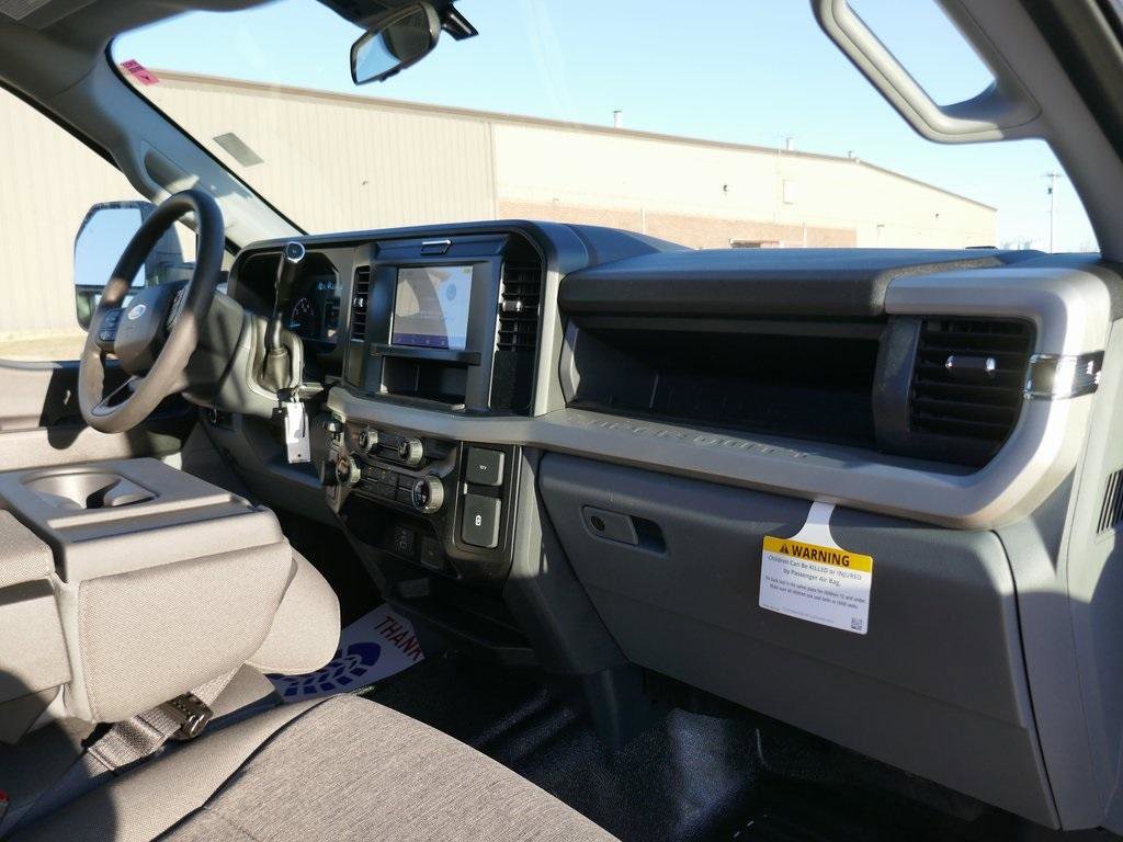 New 2026 Ford F250 XL w/ XL Off-Road Package image 10