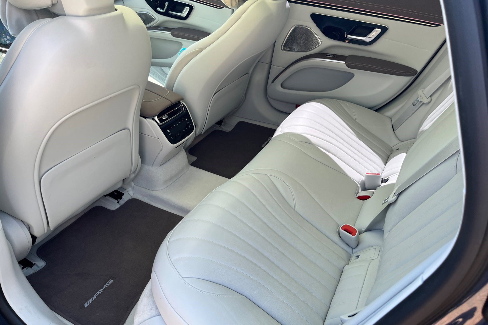 Used 2023 Mercedes-Benz EQS 580 4MATIC Sedan image 6