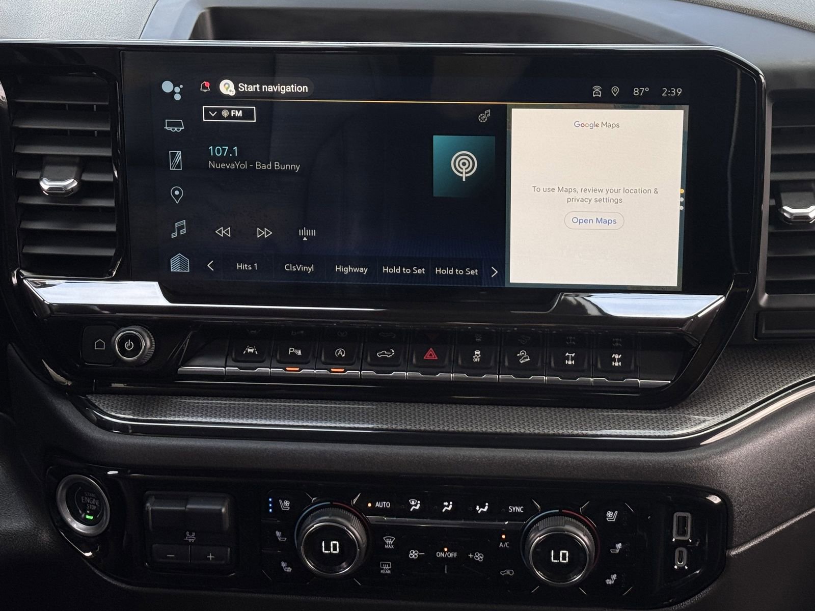 Used 2022 Chevrolet Silverado 1500 ZR2 w/ Technology Package image 21