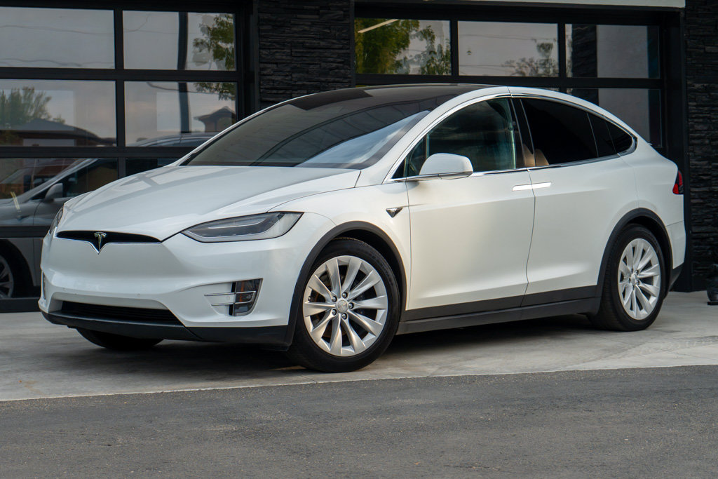 Used 2017 Tesla Model X 75D AWD/4WD image 2