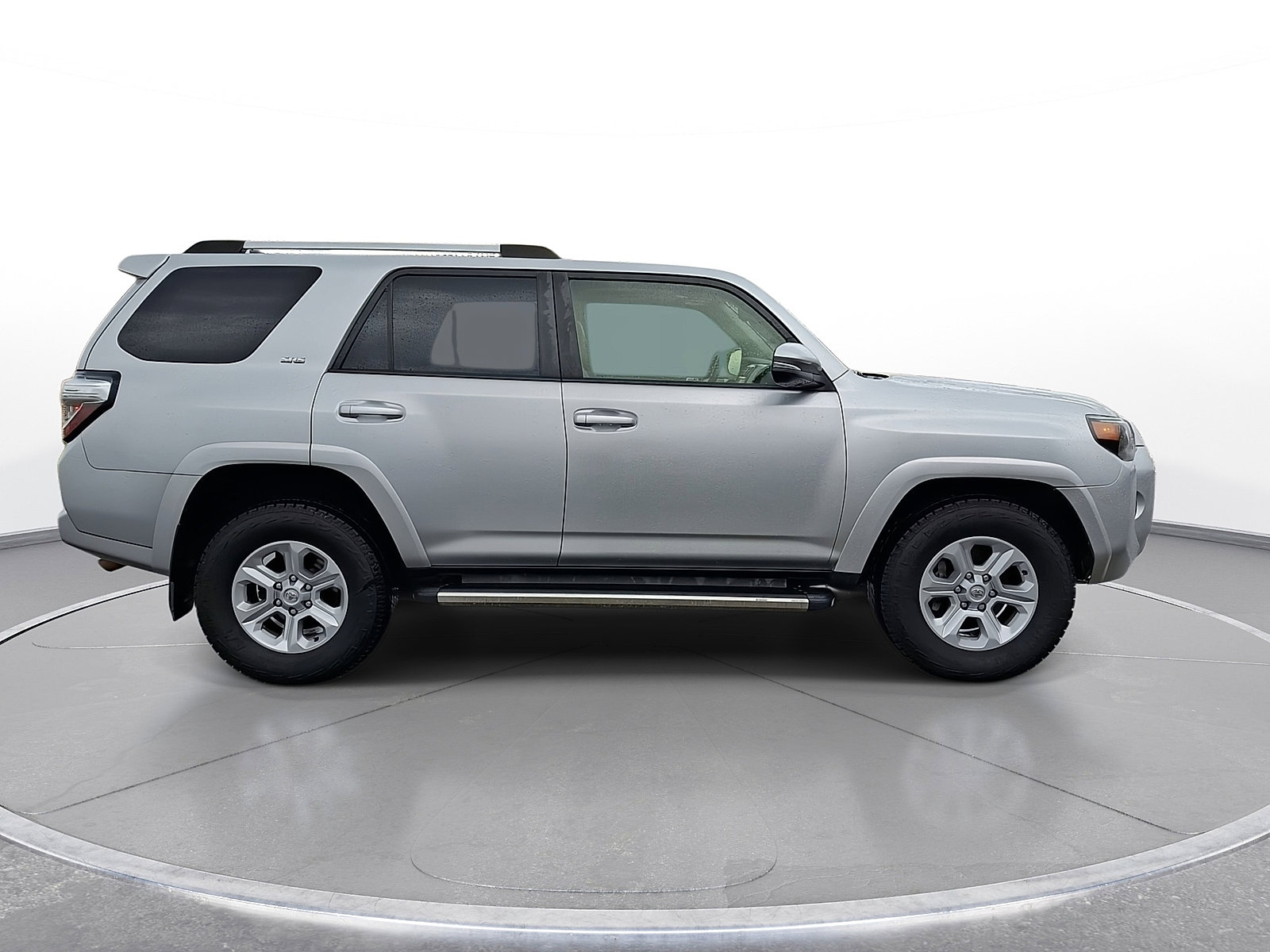 Used 2022 Toyota 4Runner SR5 Premium w/ Moonroof Package RWD image 9
