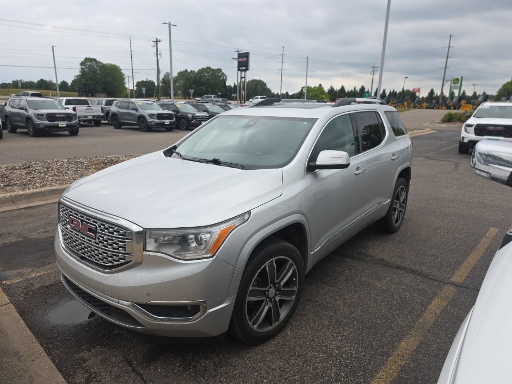 Used 2019 GMC Acadia Denali w/ Technology Package AWD/4WD image 2