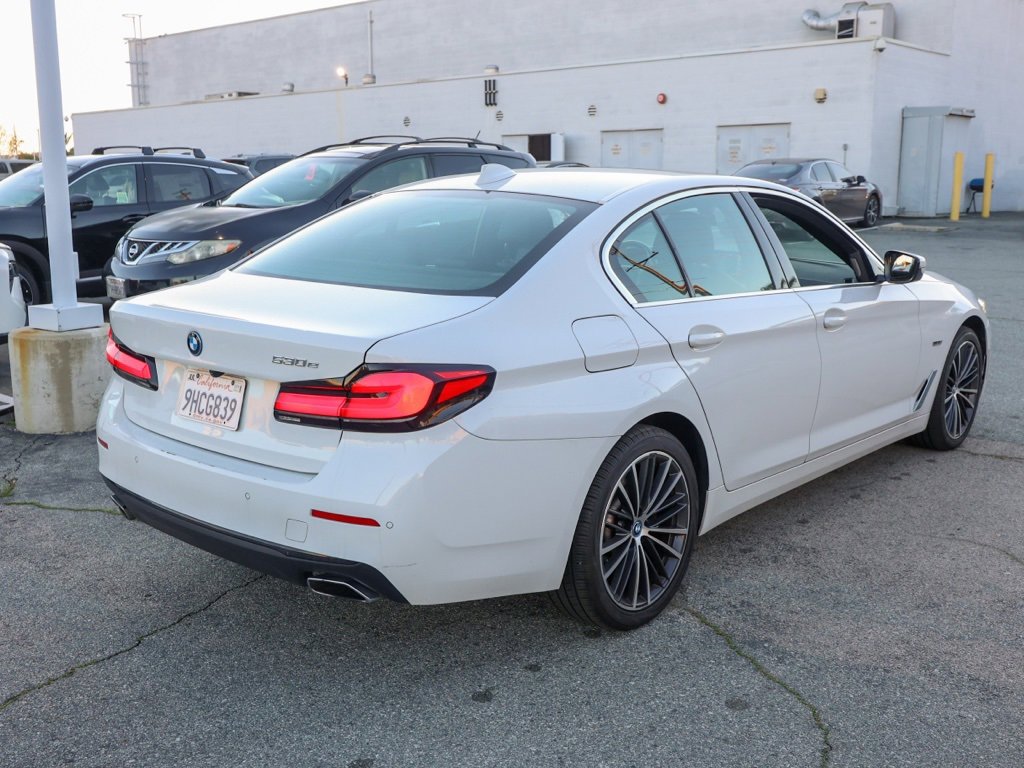 Used 2023 BMW 530e image 3