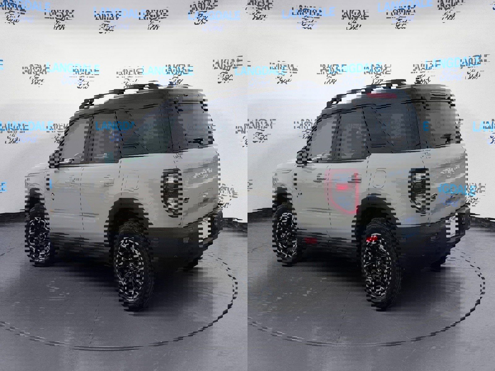 New 2025 Ford Bronco Sport Outer Banks image 9