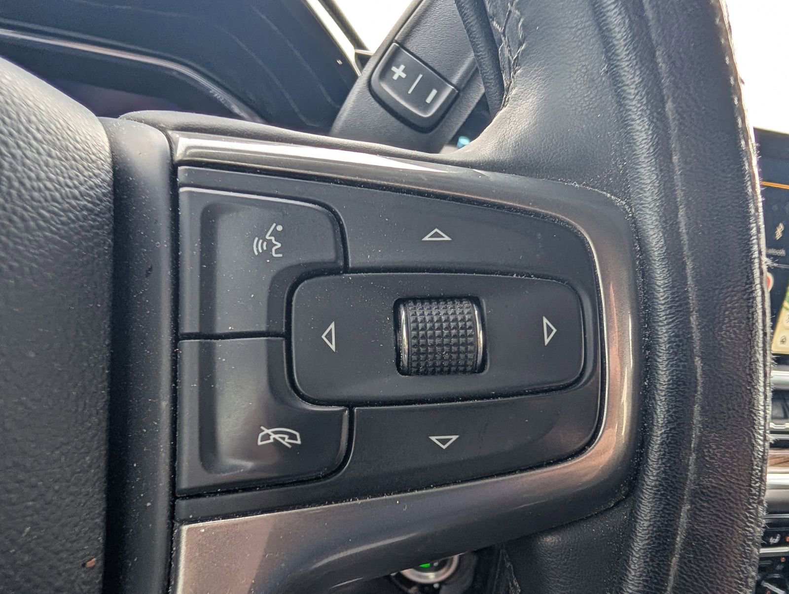 Used 2025 Chevrolet Silverado 2500 LT AWD/4WD image 17