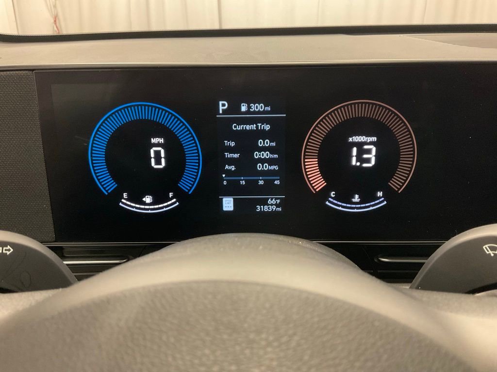 Used 2025 Hyundai Kona SEL image 9