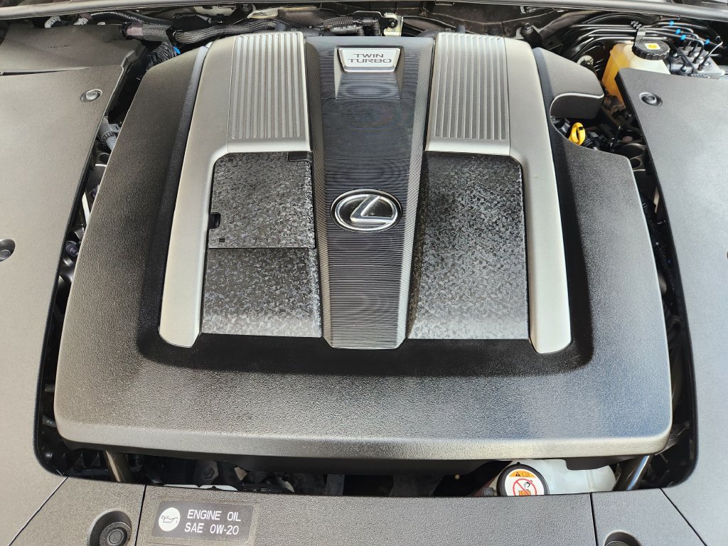 Used 2024 Lexus LS 500 w/ Interior Upgrade Package RWD image 32