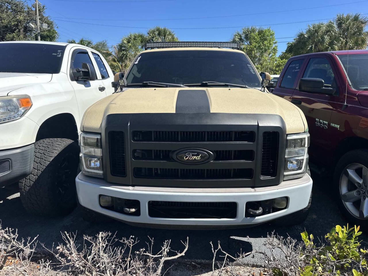 Used 2009 Ford F250 Lariat image 2
