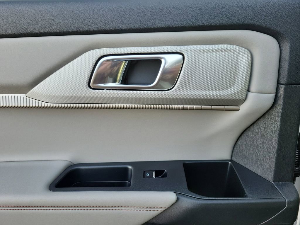 New 2026 Ford Explorer Active w/ Active Comfort Package image 14