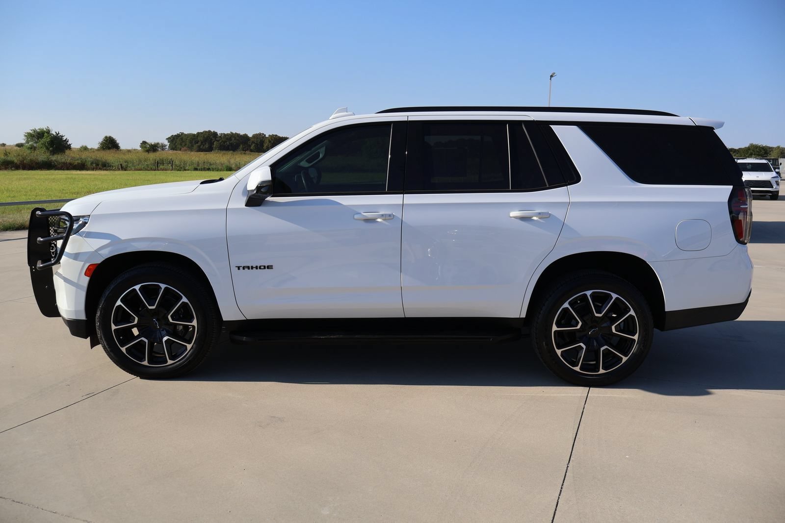 Used 2023 Chevrolet Tahoe RST w/ Luxury Package RWD image 2