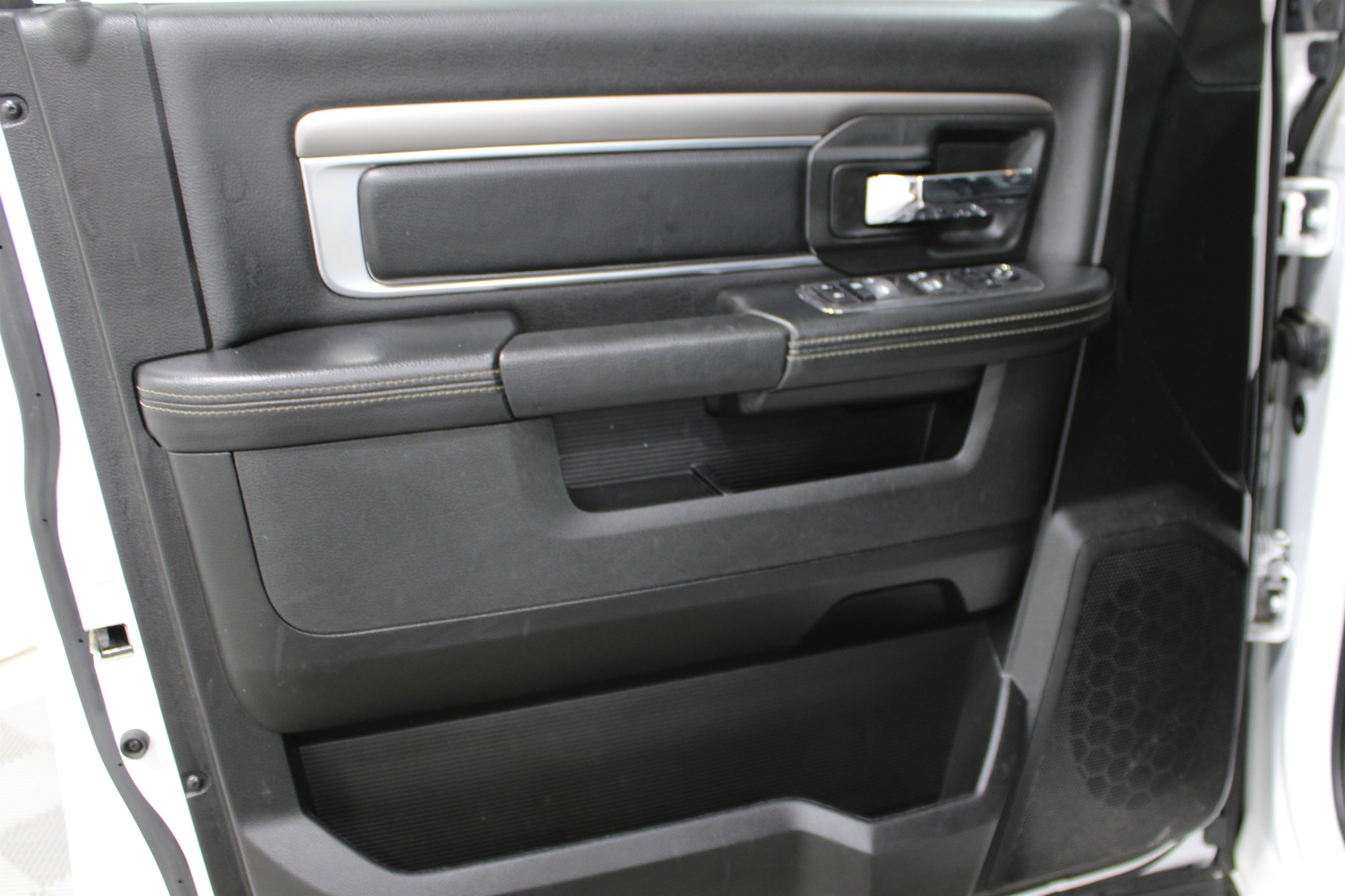 Used 2024 RAM 1500 Classic Warlock w/ Electronics Group image 6