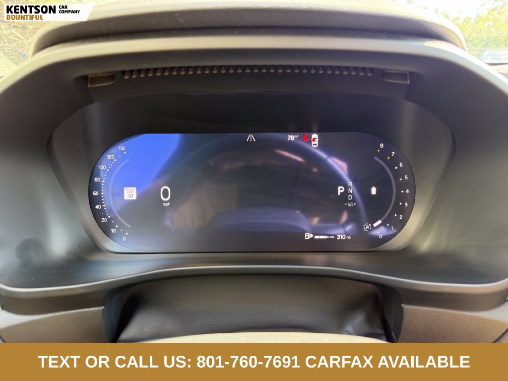 Used 2026 Volvo XC40 B5 Plus AWD/4WD image 14