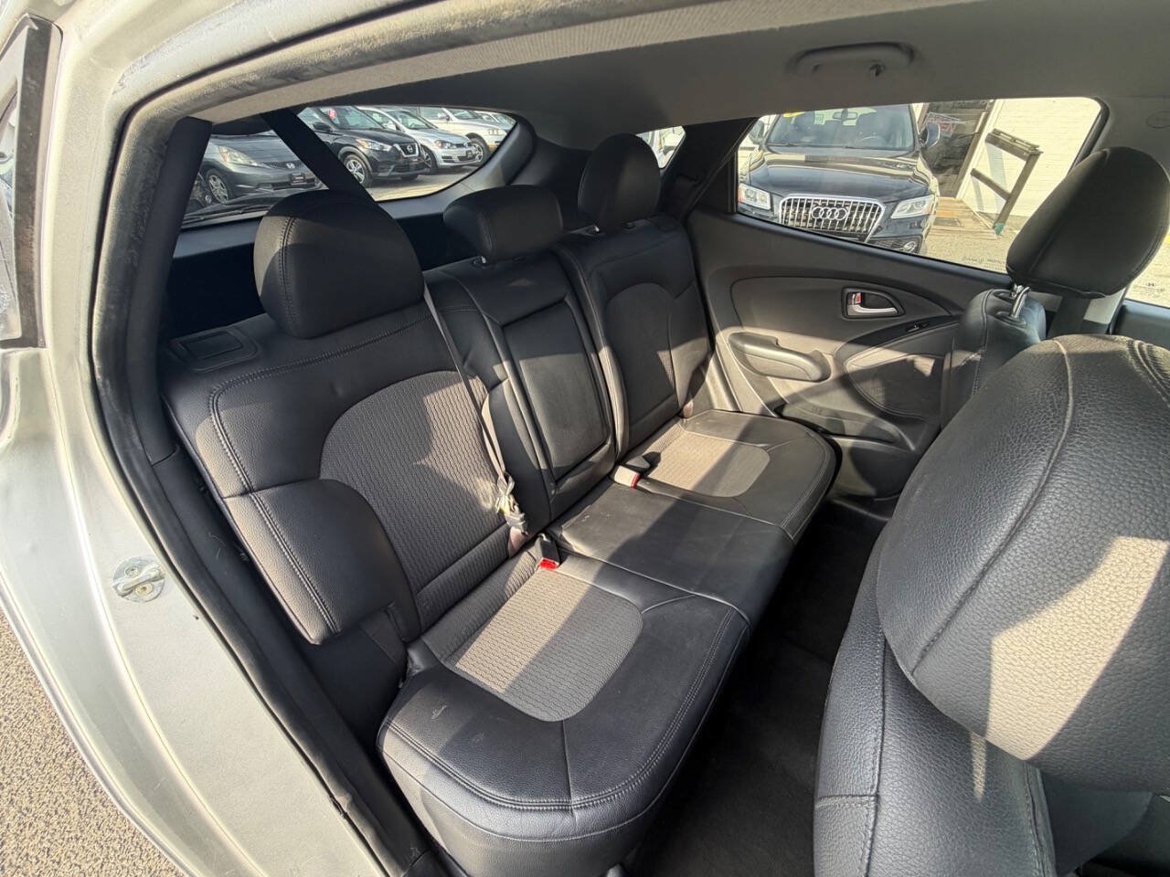 Used 2011 Hyundai Tucson GLS AWD/4WD image 15