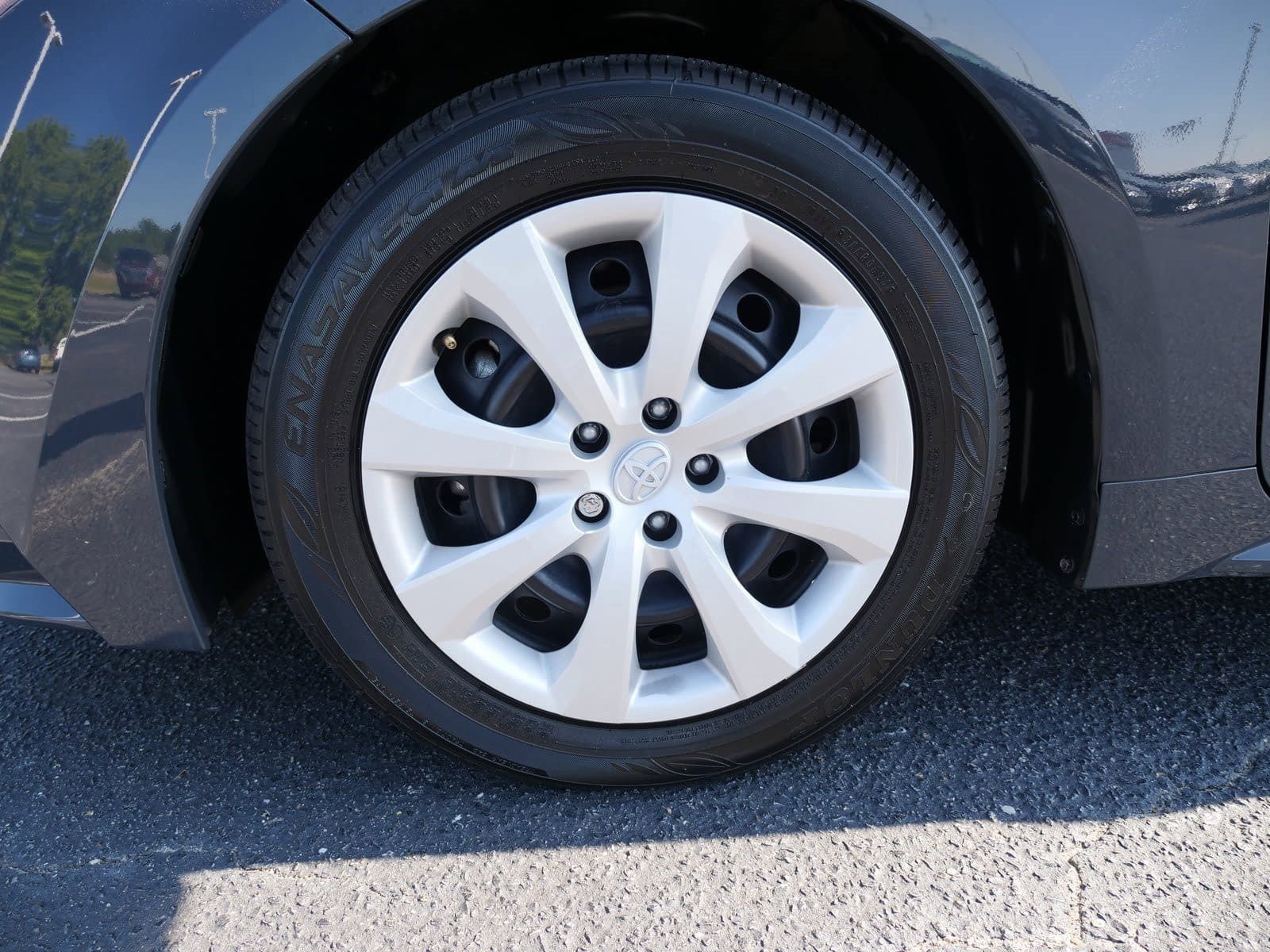 Used 2024 Toyota Corolla LE image 13