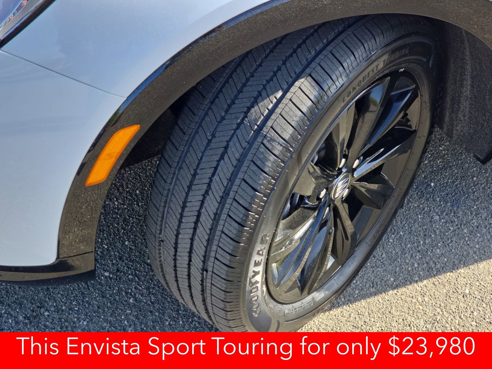 Used 2025 Buick Envista Sport Touring image 36