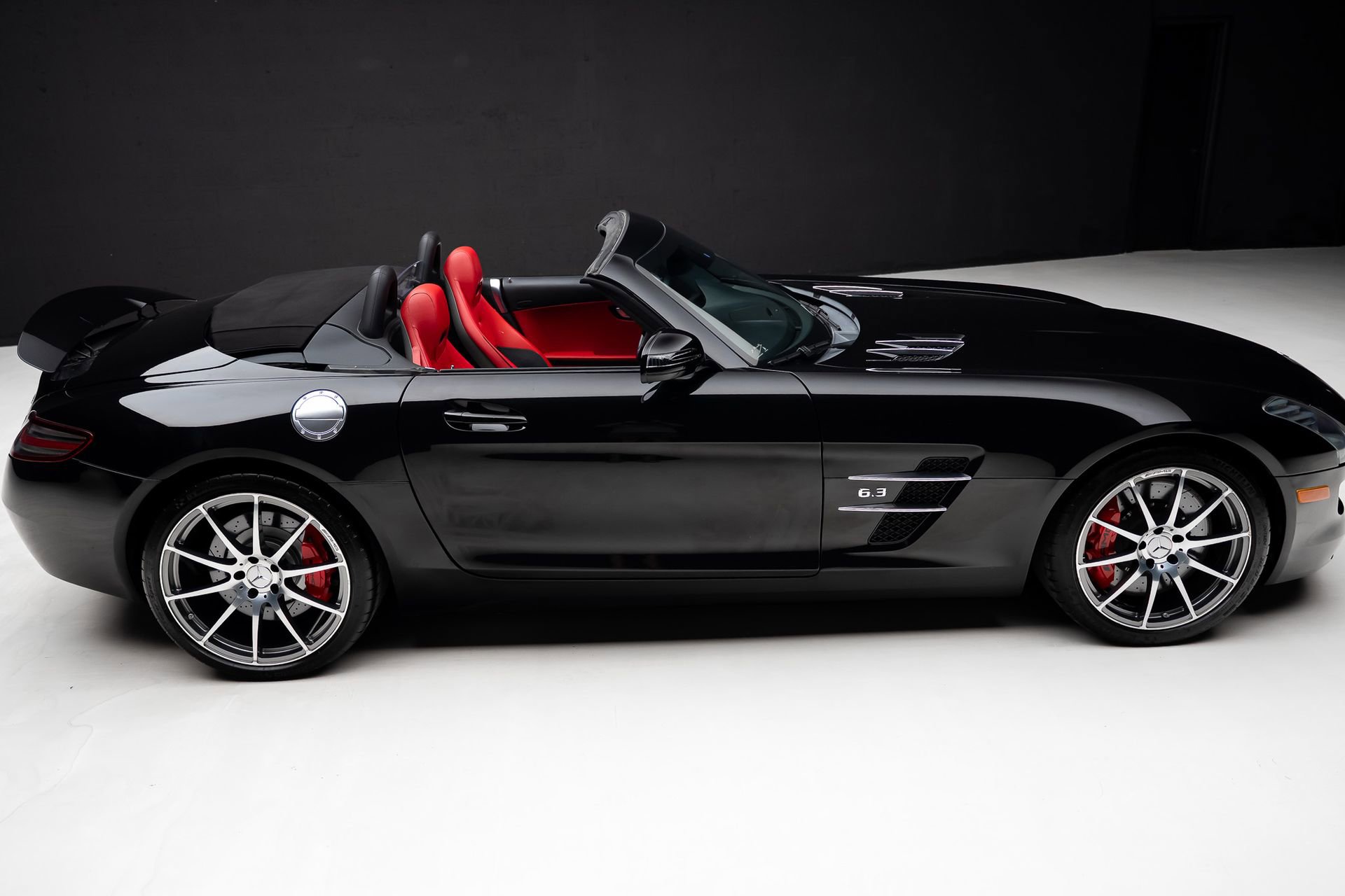 Used 2012 Mercedes-Benz SLS AMG Roadster image 40