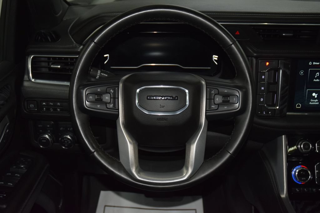 Used 2023 GMC Yukon XL Denali AWD/4WD image 39