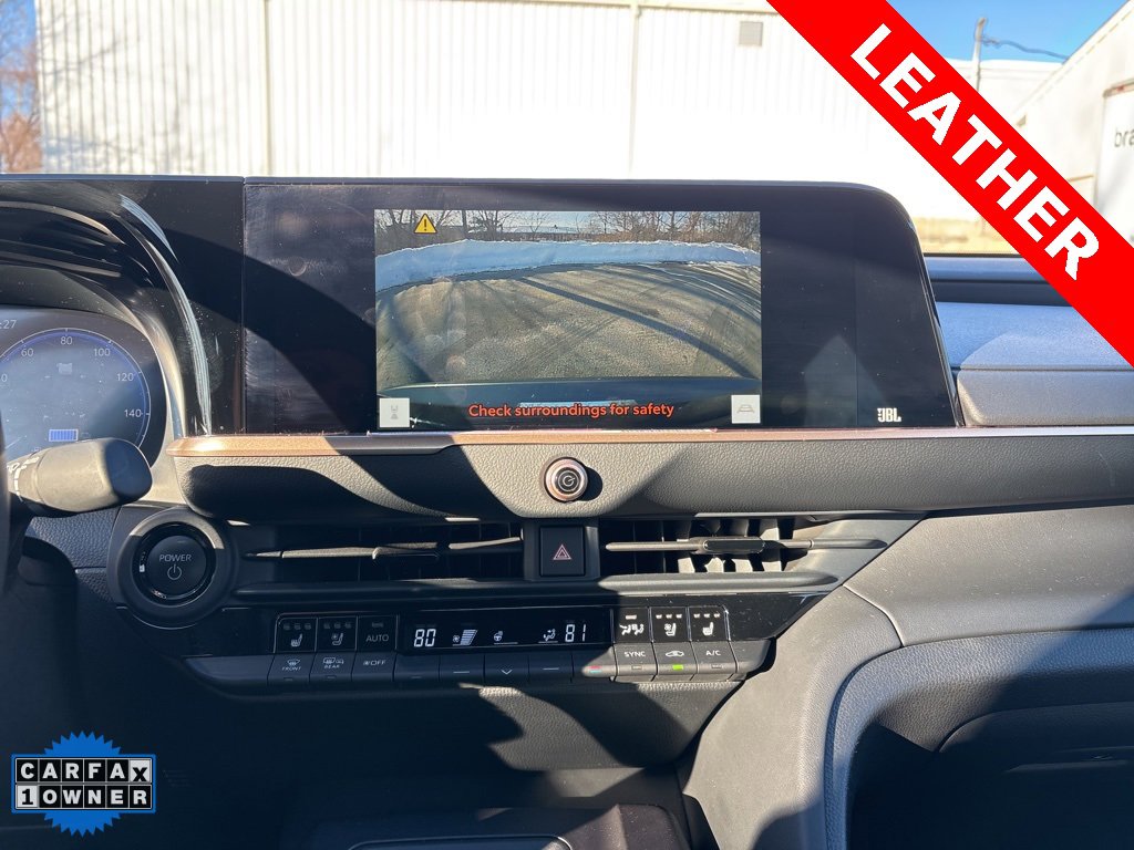 Used 2023 Toyota Crown Limited image 20