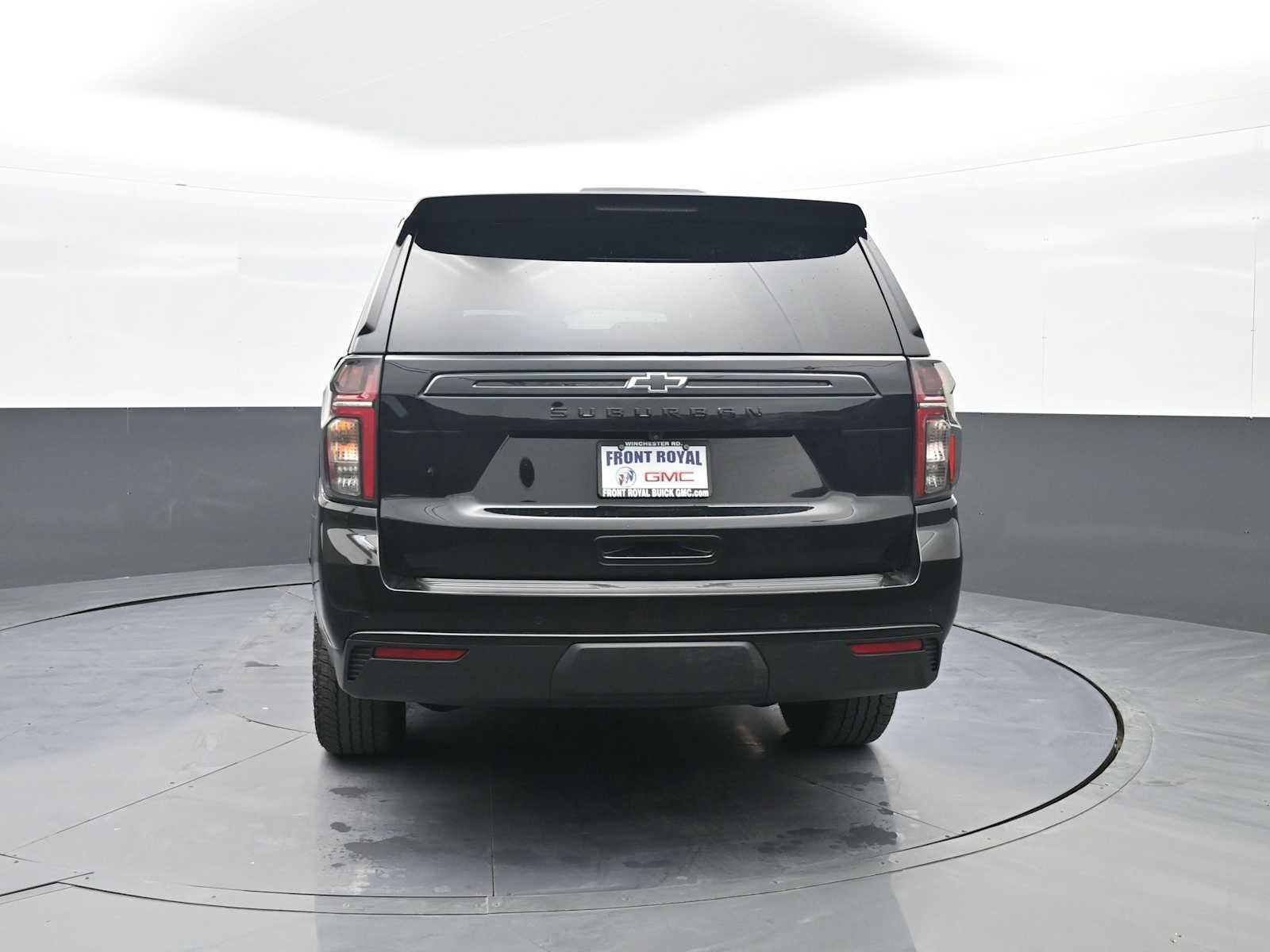 Used 2024 Chevrolet Suburban Z71 w/ Luxury Package image 10