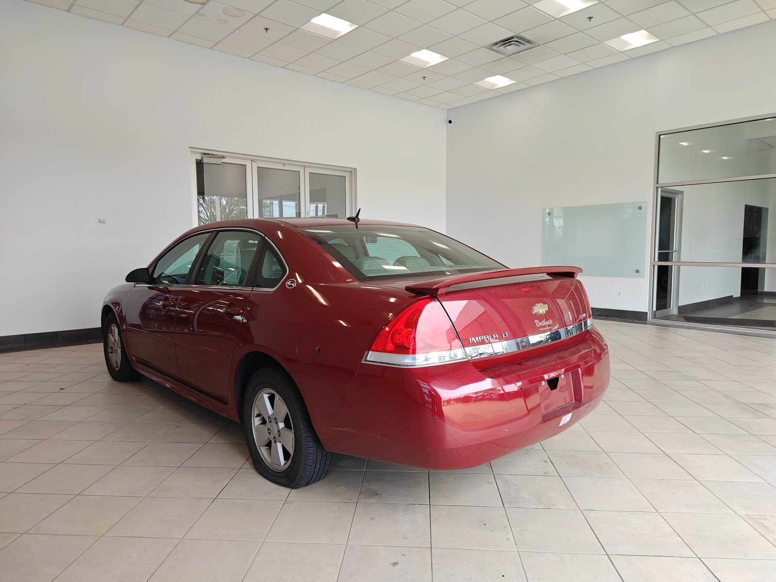 Used 2009 Chevrolet Impala LT w/ Luxury Edition Package FWD image 5