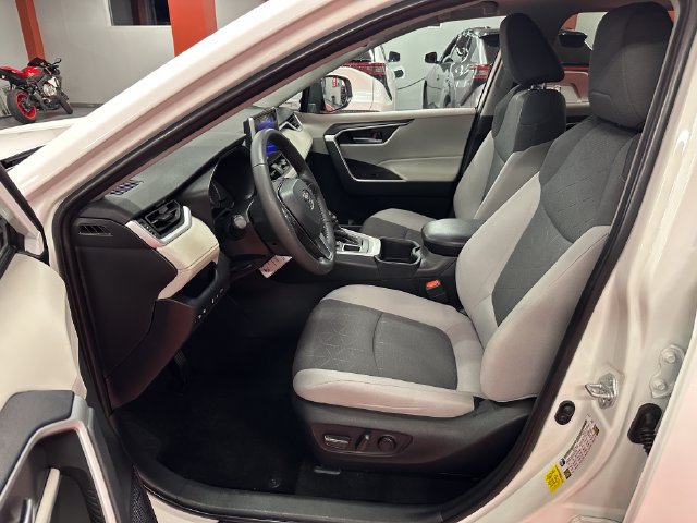 Certified 2025 Toyota RAV4 XLE w/ Convenience Package AWD/4WD image 10