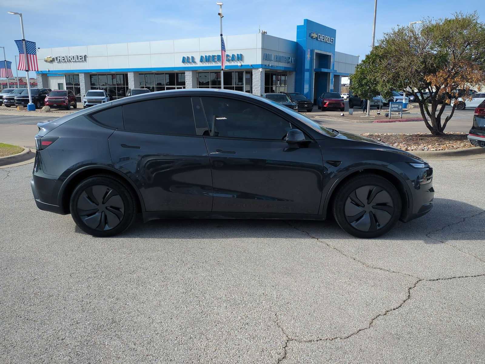 Used 2026 Tesla Model Y 2WD image 9
