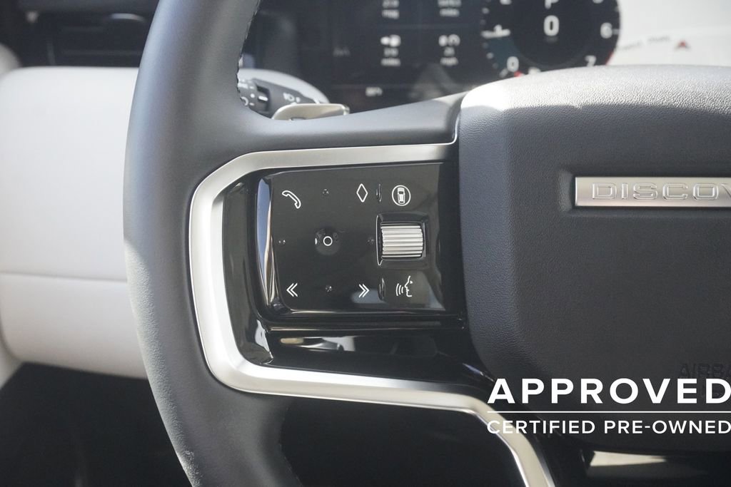 Used 2025 Land Rover Discovery Sport S image 12