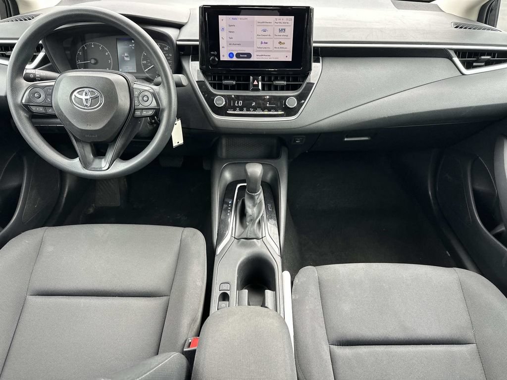 Used 2025 Toyota Corolla LE FWD image 12