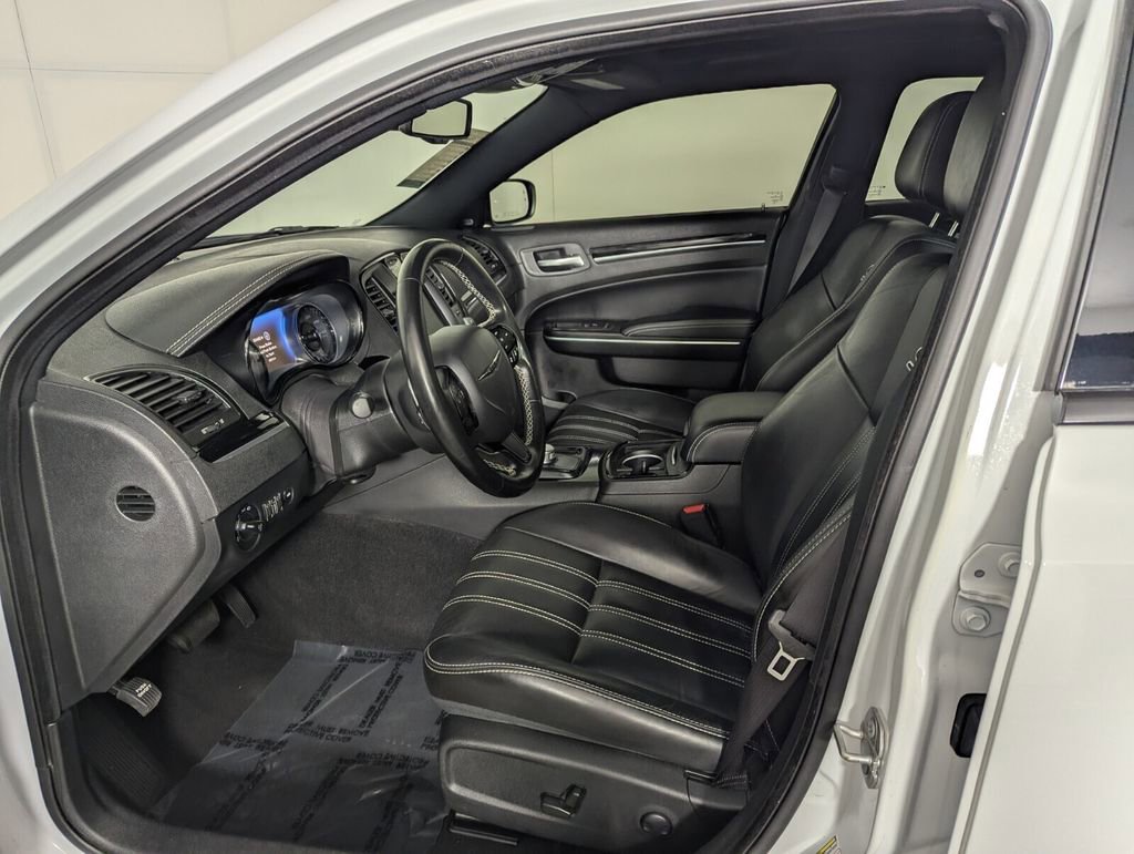 Certified 2022 Chrysler 300 S w/ Safetytec Plus Group image 10