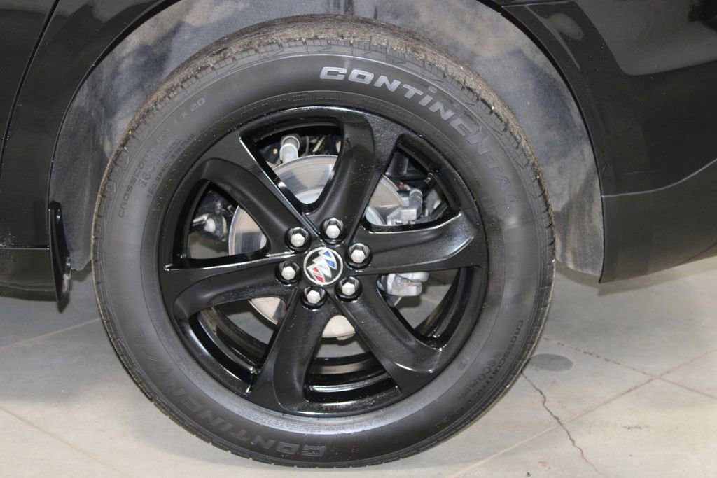 Used 2024 Buick Enclave Essence w/ Sport Touring Edition image 17