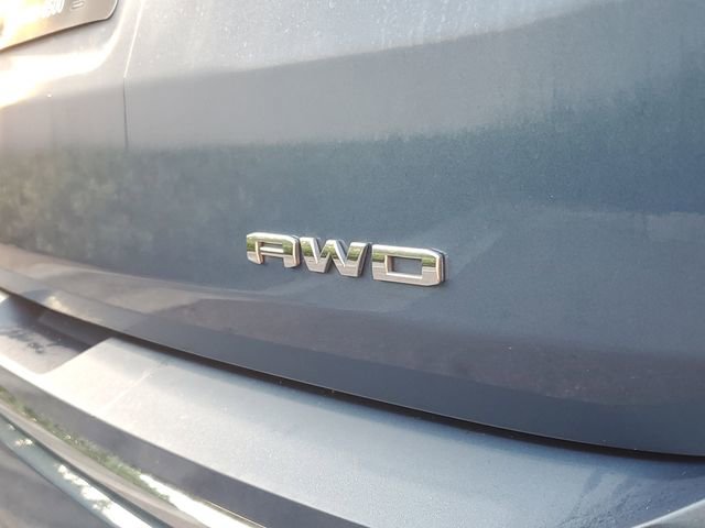 Used 2024 GMC Terrain Denali w/ Denali Premium Package image 9