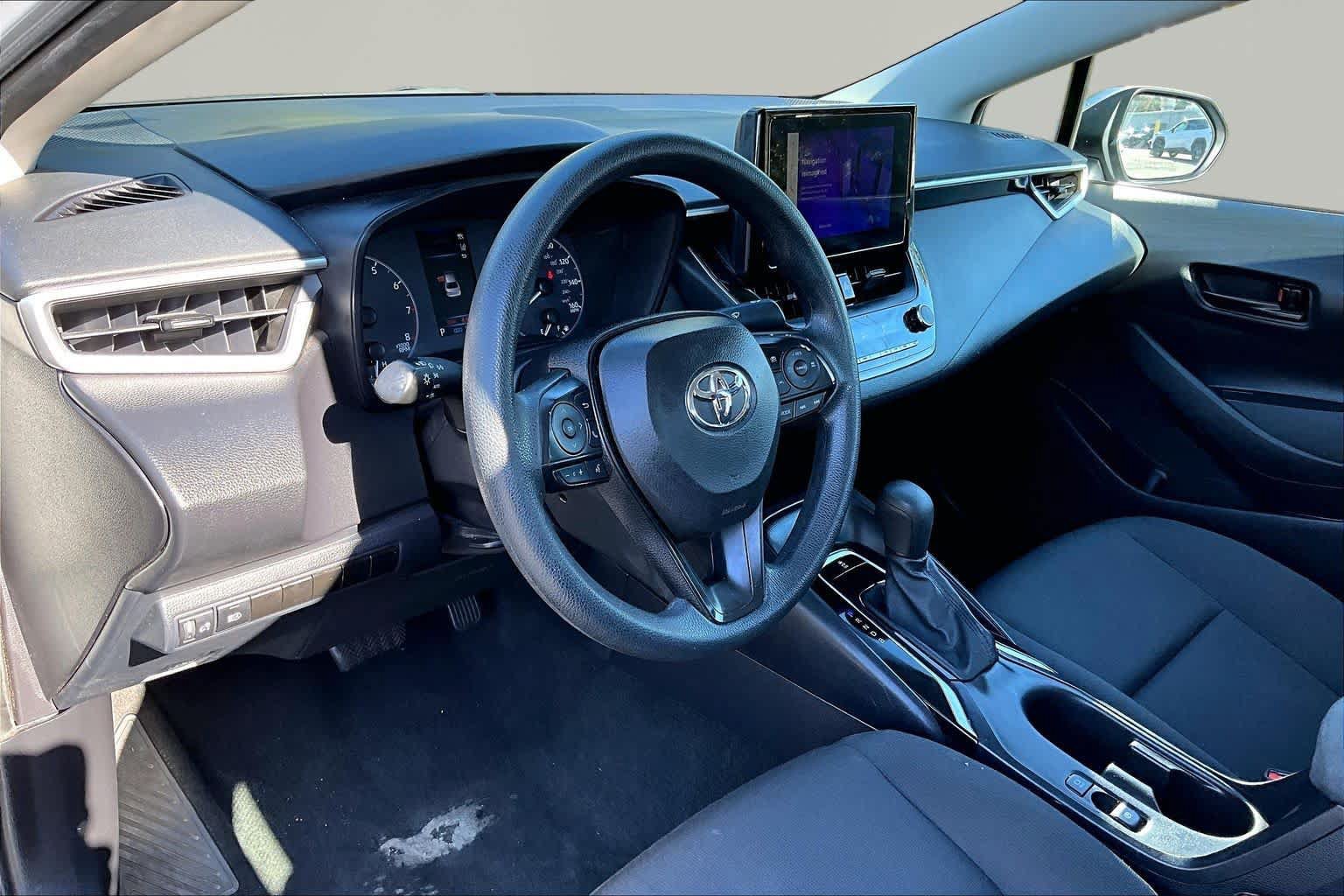 Used 2024 Toyota Corolla LE FWD image 18