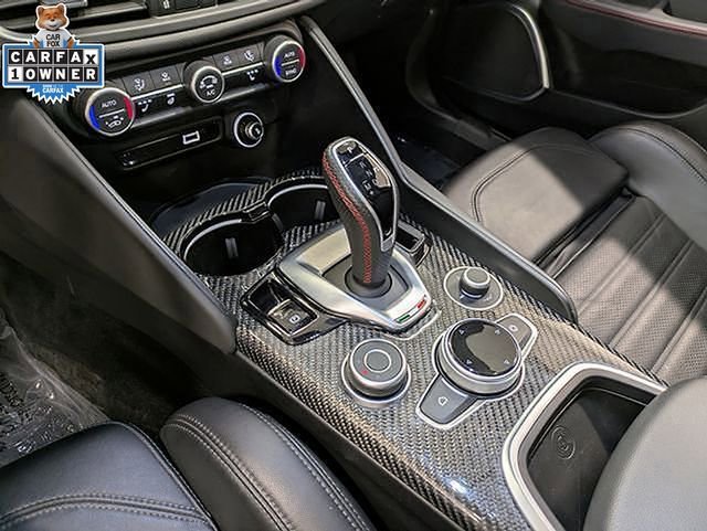 Used 2023 Alfa Romeo Giulia Estrema AWD/4WD image 18