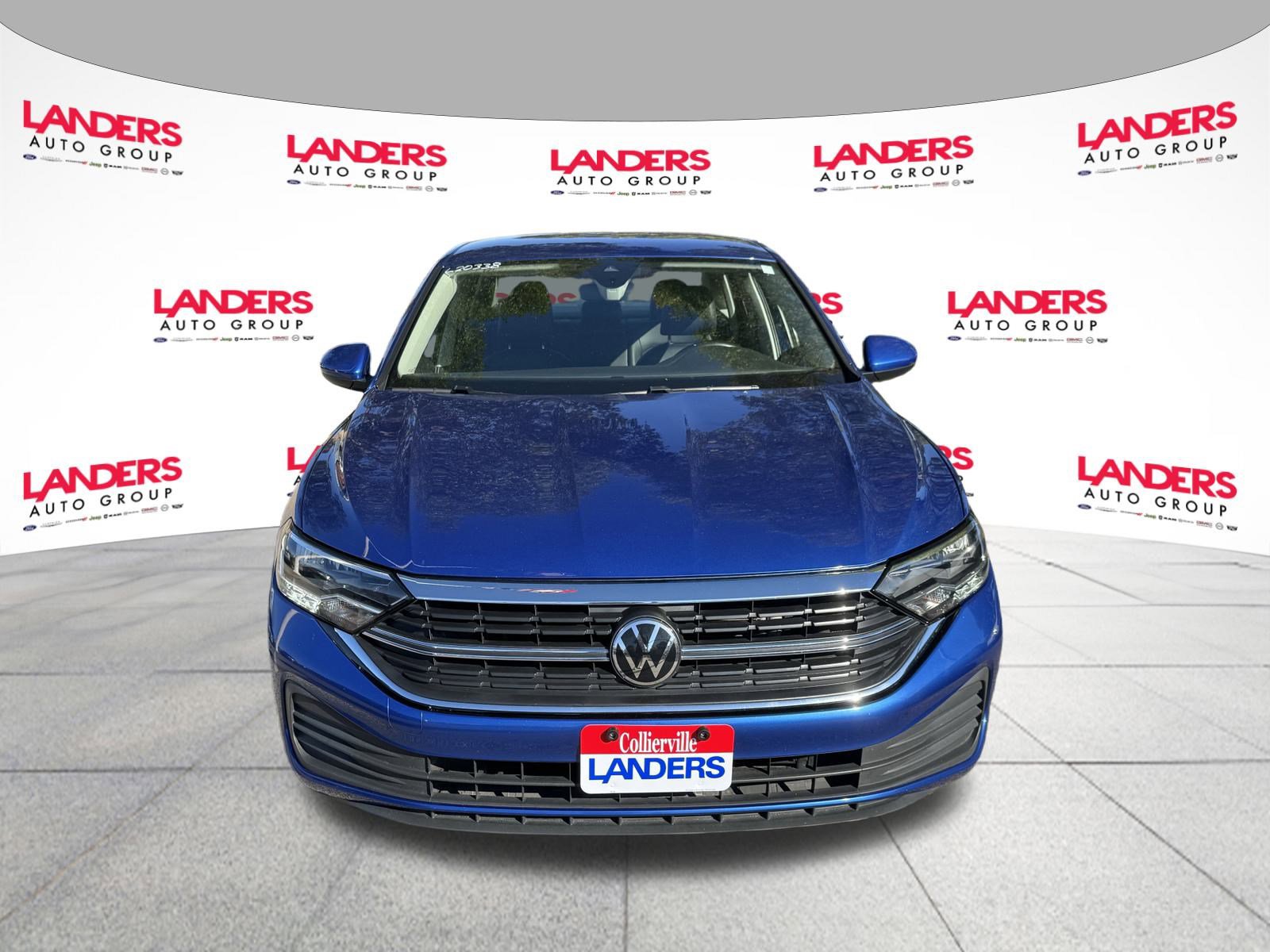 Used 2024 Volkswagen Jetta SE image 8
