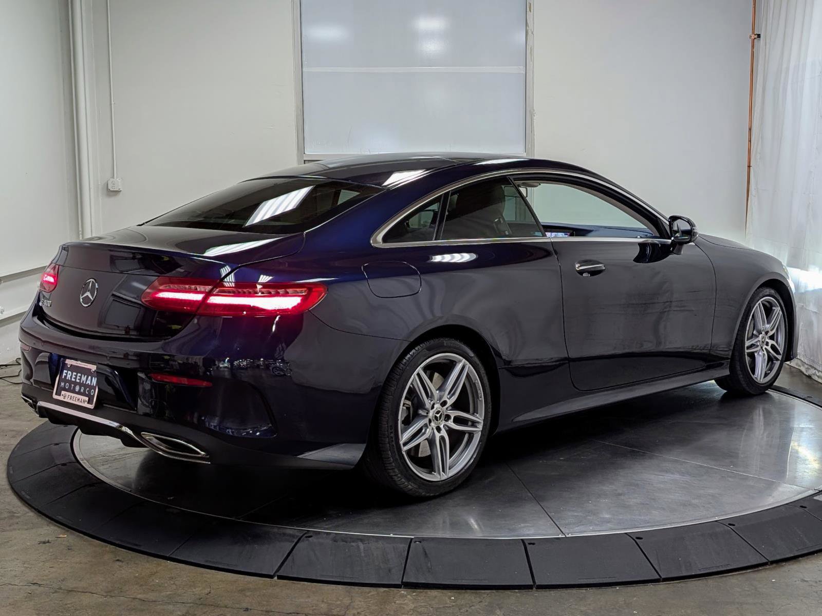 Used 2018 Mercedes-Benz E 400 Coupe image 9