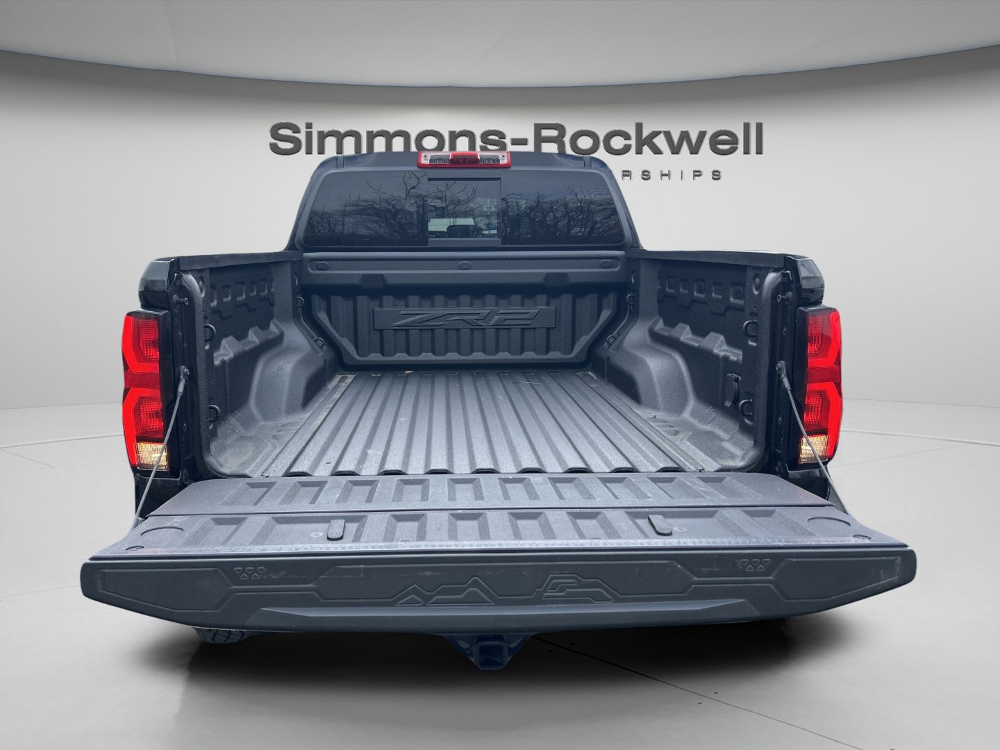 Used 2024 Chevrolet Colorado ZR2 w/ ZR2 Convenience Package III AWD/4WD image 8