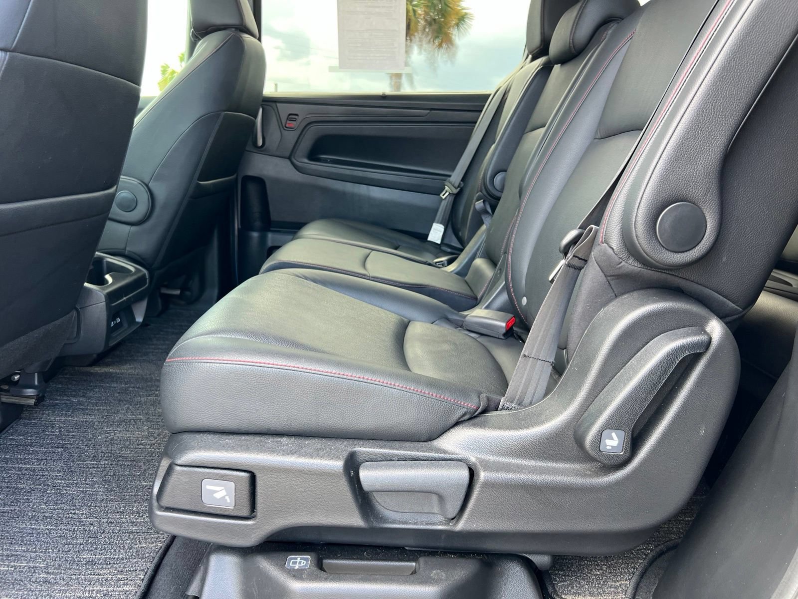 Used 2024 Honda Odyssey Sport image 47