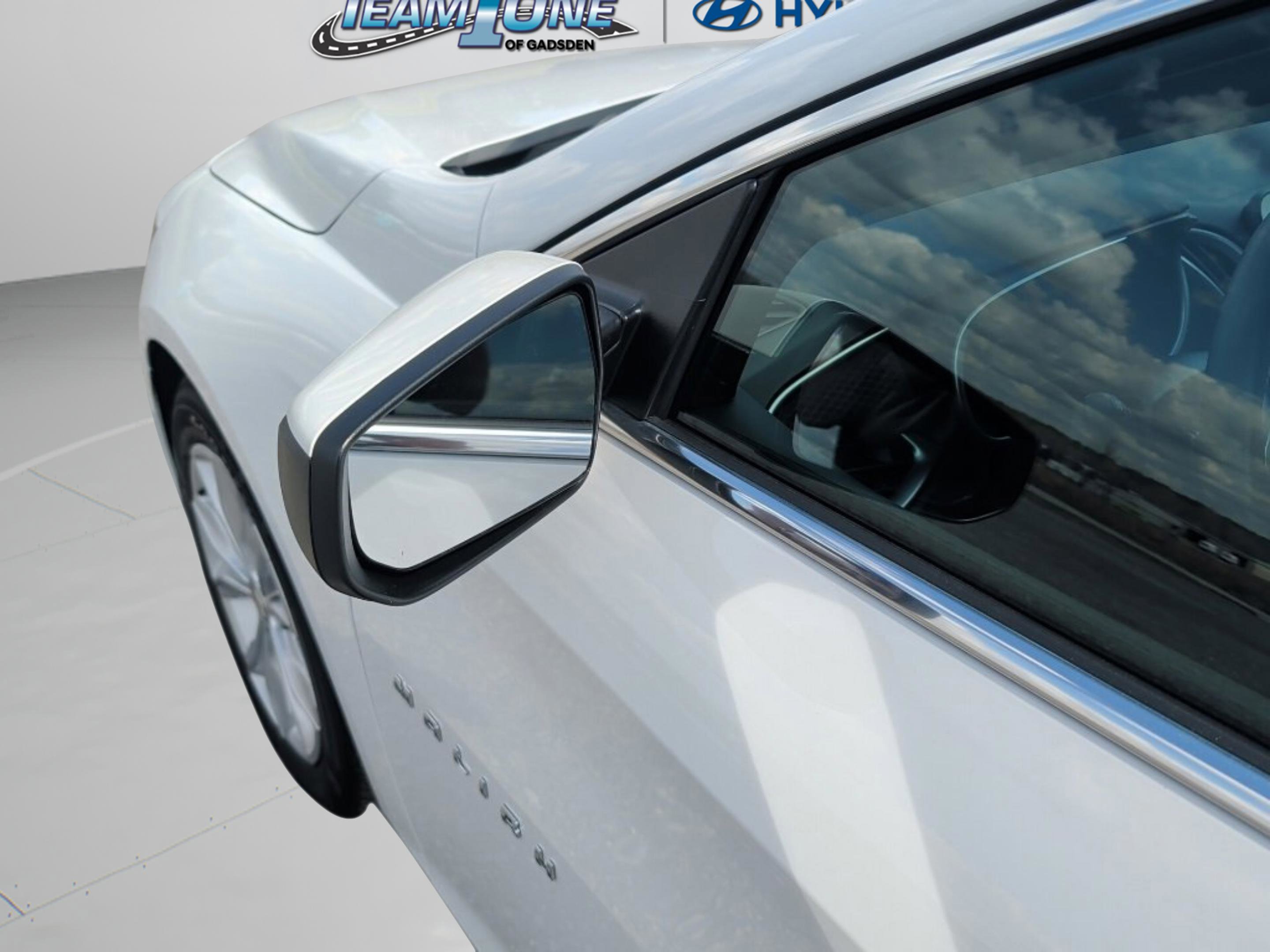 Used 2025 Chevrolet Malibu LT image 24