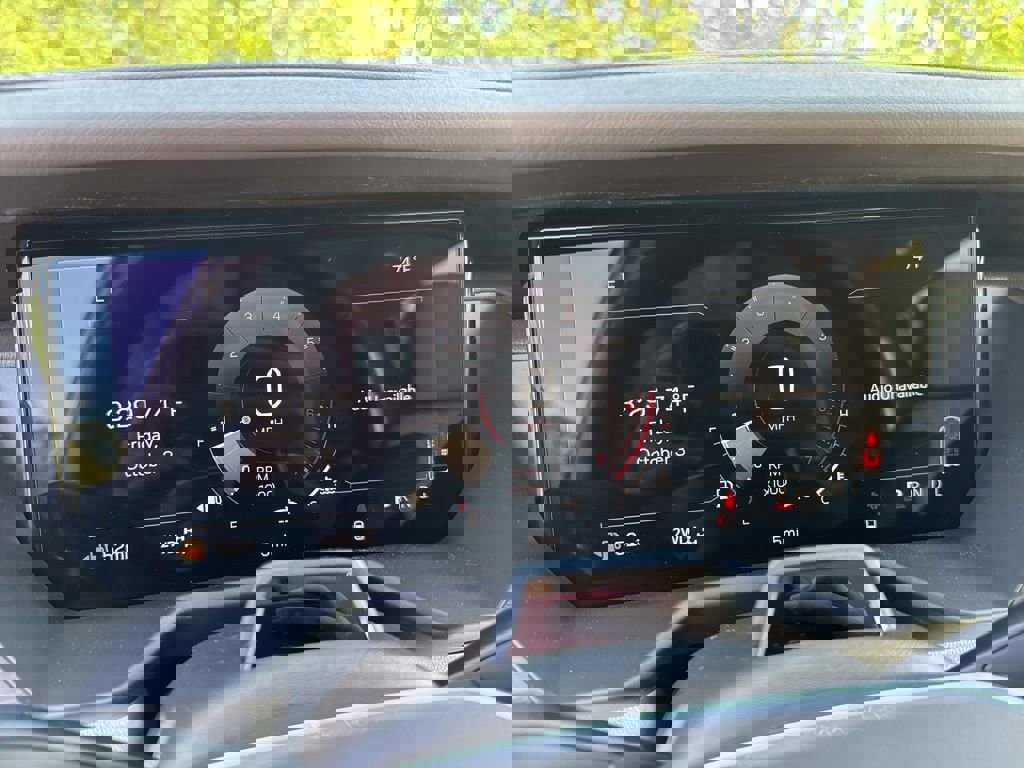 New 2026 GMC Acadia Denali w/ Super Cruise Package image 19