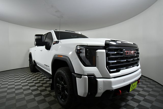 Used 2025 GMC Sierra 2500 AT4 w/ AT4 Premium Plus Package image 8