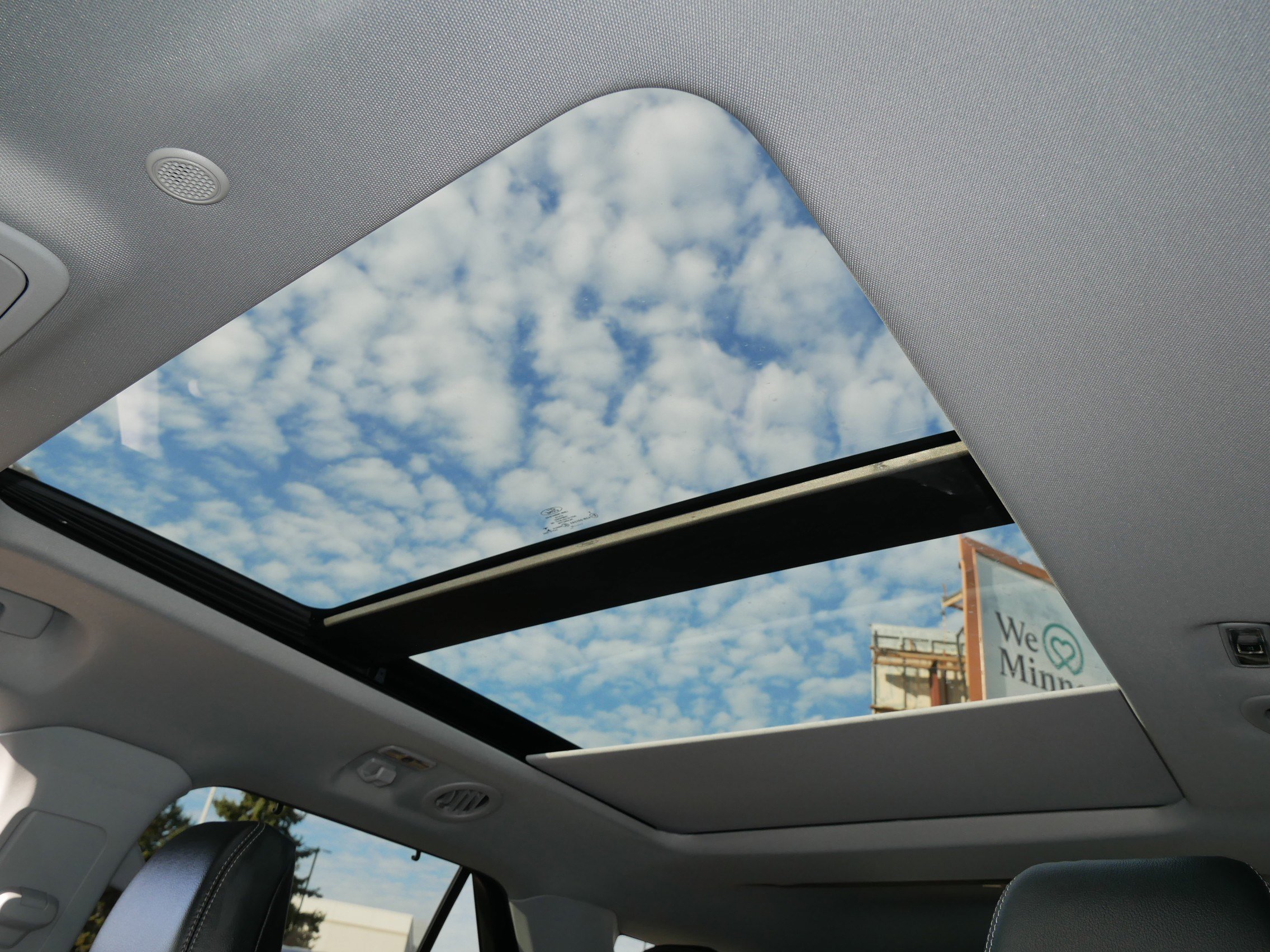 Certified 2022 Ford Explorer Limited w/ Equipment Group 301A image 34