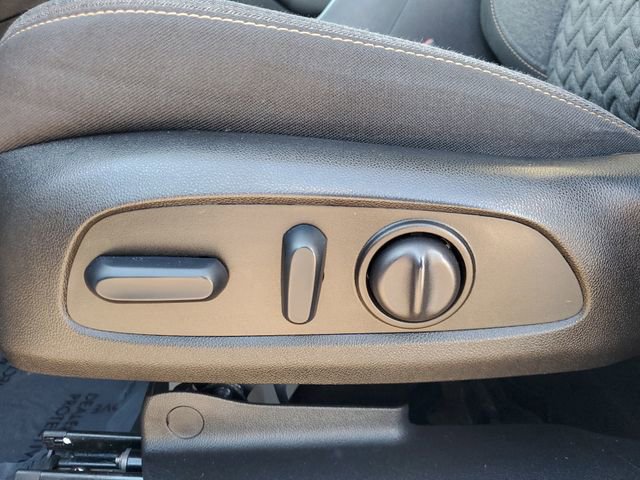 Used 2023 Chevrolet Equinox LT image 16