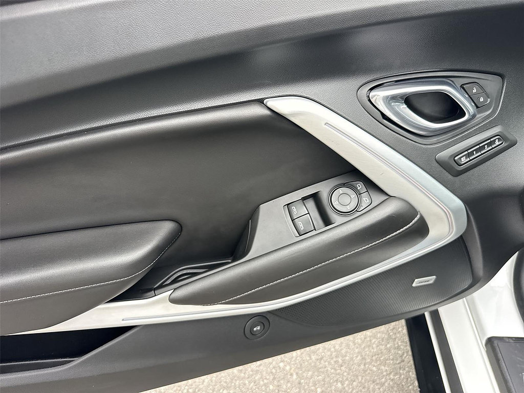 Used 2019 Chevrolet Camaro SS RWD image 20