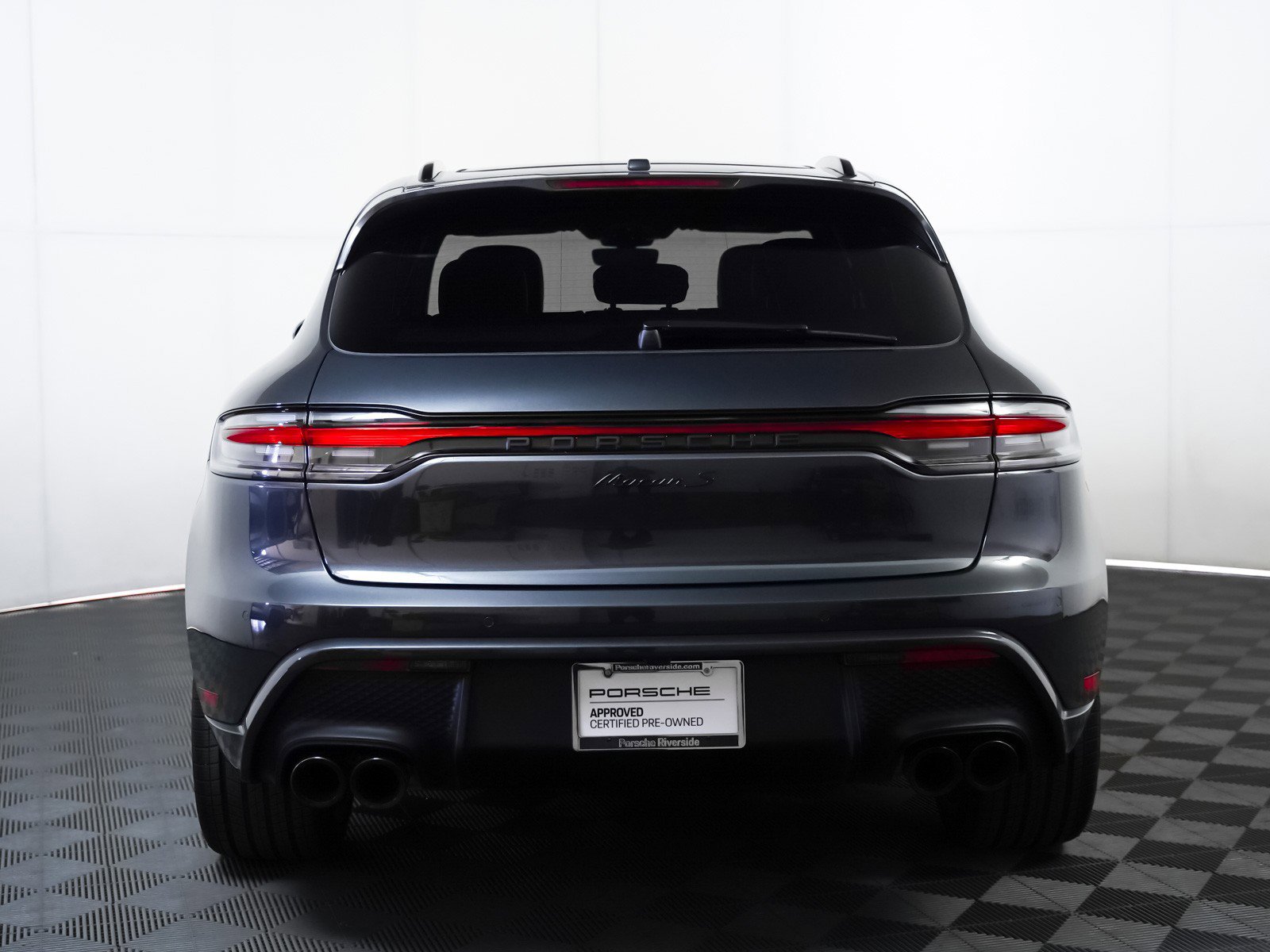 Certified 2025 Porsche Macan S image 11