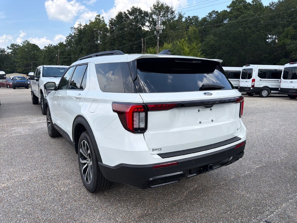 New 2026 Ford Explorer ST-Line AWD/4WD image 10