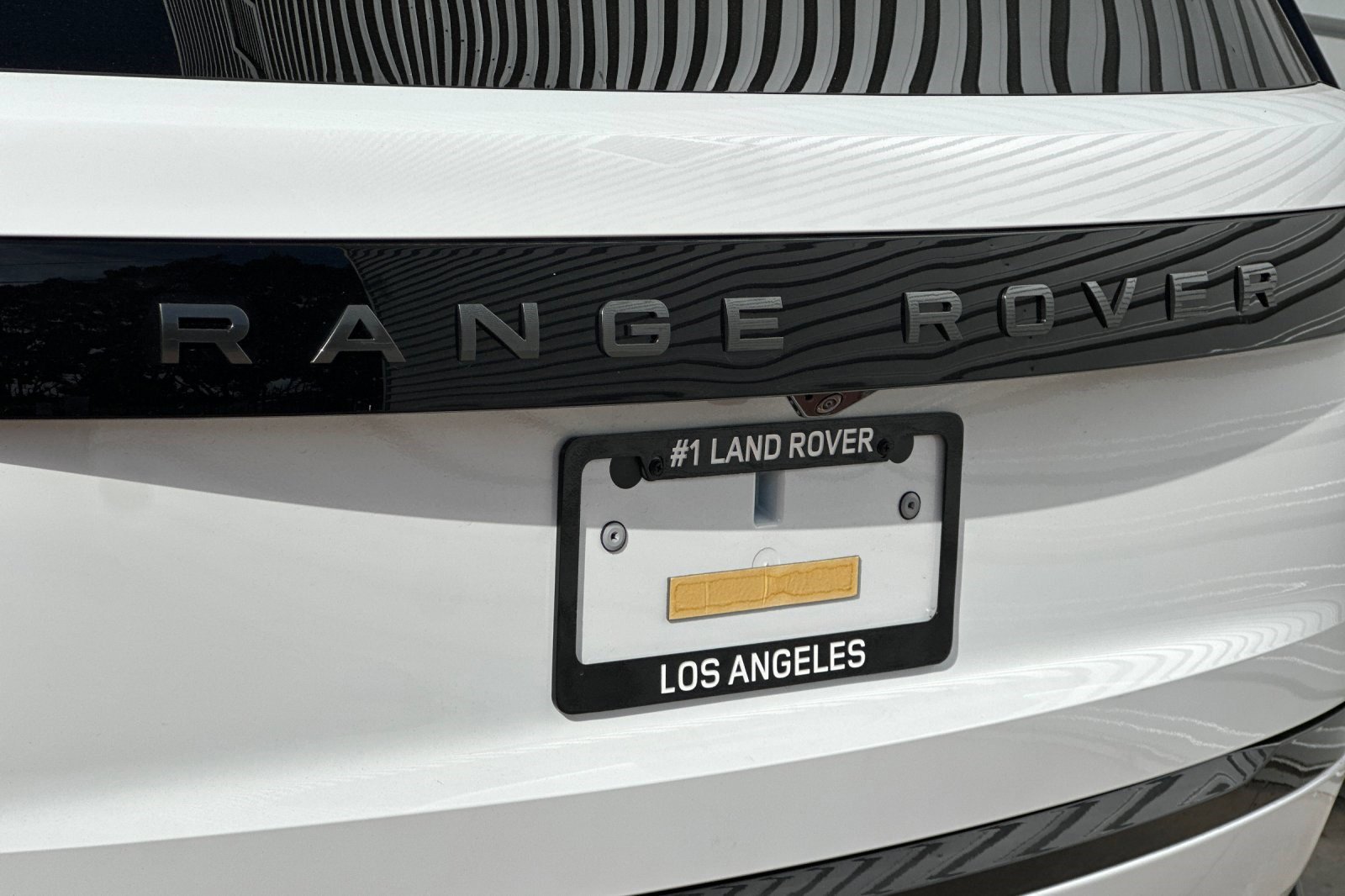 New 2026 Land Rover Range Rover Long Wheelbase SE image 14