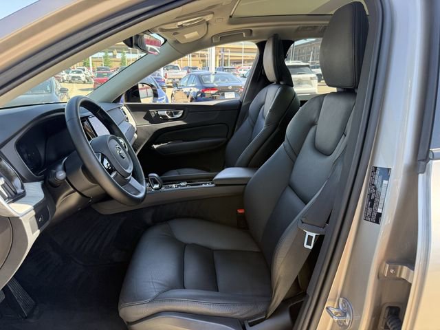 Used 2025 Volvo XC60 B5 Plus AWD/4WD image 26