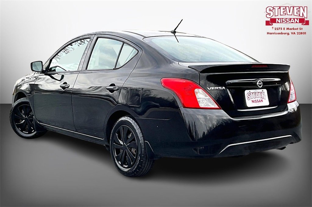 Used 2017 Nissan Versa S Plus image 4