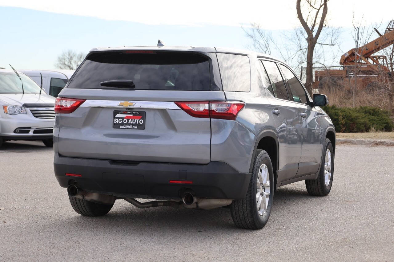 Used 2021 Chevrolet Traverse LS FWD image 9