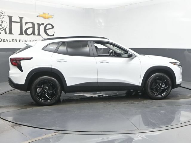 New 2026 Chevrolet Trax LT w/ Sunroof Package FWD image 15